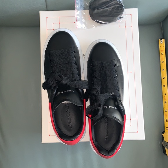Alexander McQueen  Oversize Colorblock Sneaker BLACK/ DARK CORAL - Picture 11 of 15